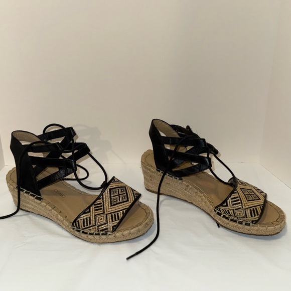 Rockport Women’s Trutech Espadrille Sandals Strappy Ankle Geometric Pattern Sz 7 - Picture 3 of 11